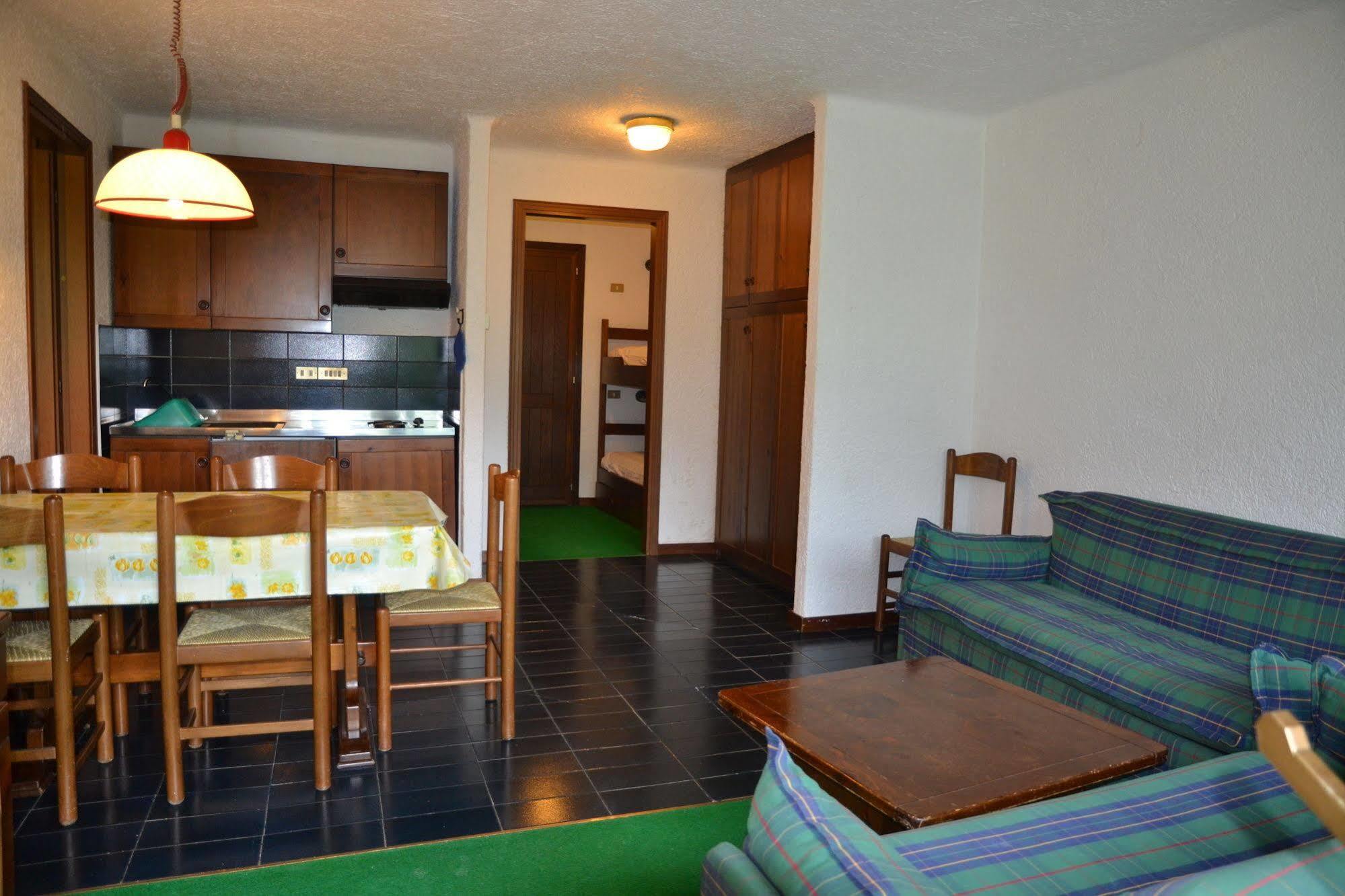 Residence Le Baite Artogne Екстер'єр фото